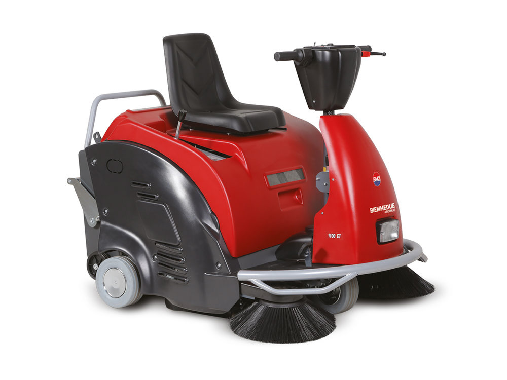 RIDE-ON BATTERY POWERED VACUUM SWEEPERS